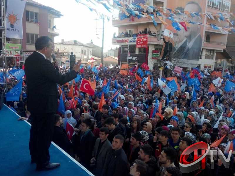 NUMAN KURTULMUŞ YAZIÇARŞIDA  COŞDU