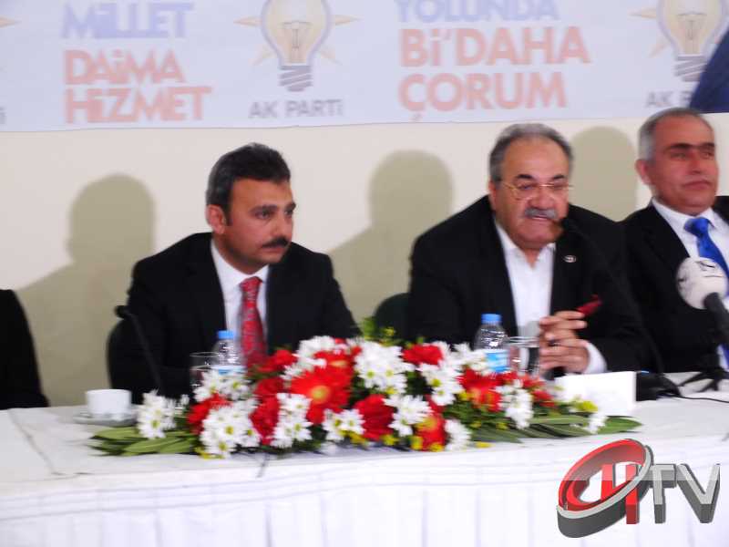 BAŞKAN KÜLCÜ ANİTTA OTELDE BASIN TOPLANTISI YAPIYOR