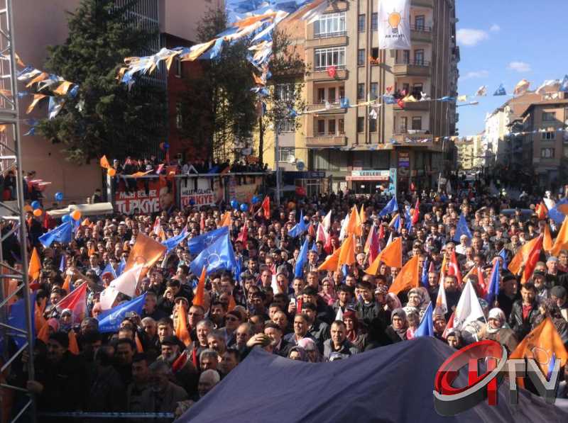 NUMAN KURTULMUŞ YAZIÇARŞIDA  COŞDU