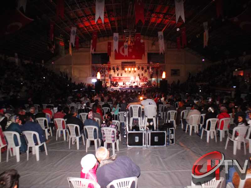 ÇORUM-ORHAN HAKALMAZ KONSERİ BAŞLADI