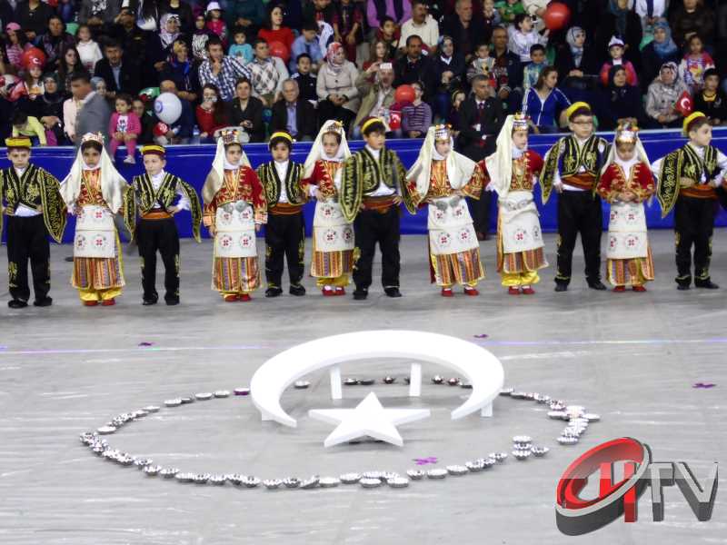 ÇORUM'DA 23 NİSAN KUTLAMALARI 