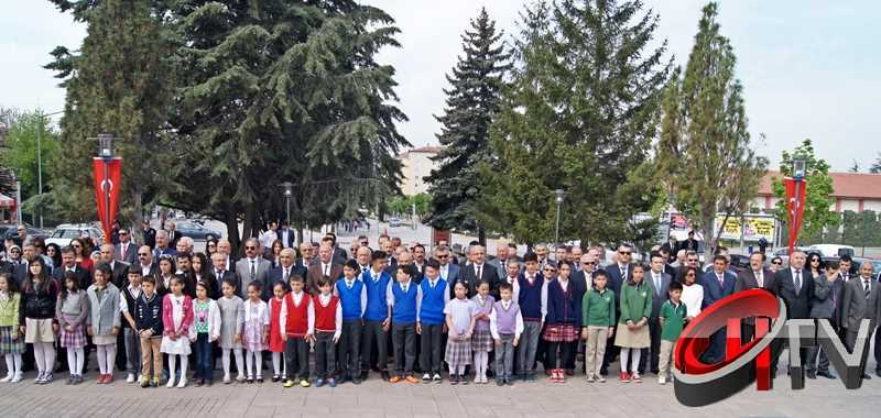 KARE KARE 23.NİSAN KUTLAMALARI FOTOĞRAFLARI Çorum Atatürk Kapalı Spor salonunda 23 Nisan Ulusal Egemenlik ve Çocuk Bayramı’nın 94. Yıldönümü etkinliklerle kutlanıyor.