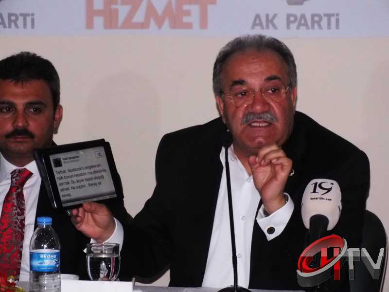 BAŞKAN KÜLCÜ ANİTTA OTELDE BASIN TOPLANTISI YAPIYOR