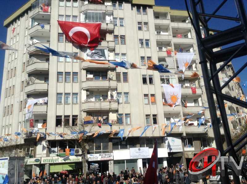 NUMAN KURTULMUŞ YAZIÇARŞIDA  COŞDU