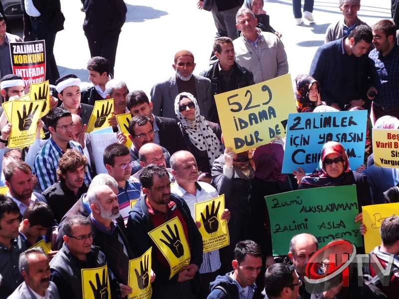 Mısır'da 528 kişi hakkında verilen idam kararı Çorum Ulucami