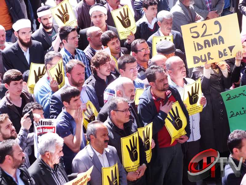 Mısır'da 528 kişi hakkında verilen idam kararı Çorum Ulucami