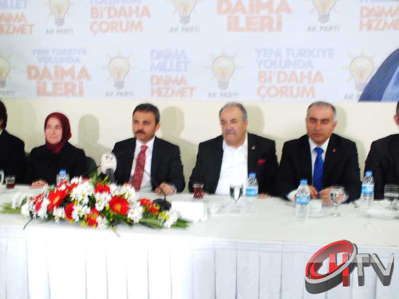 BAŞKAN KÜLCÜ ANİTTA OTELDE BASIN TOPLANTISI YAPIYOR