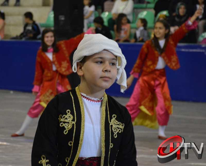 KARE KARE 23.NİSAN KUTLAMALARI FOTOĞRAFLARI Çorum Atatürk Kapalı Spor salonunda 23 Nisan Ulusal Egemenlik ve Çocuk Bayramı’nın 94. Yıldönümü etkinliklerle kutlanıyor.