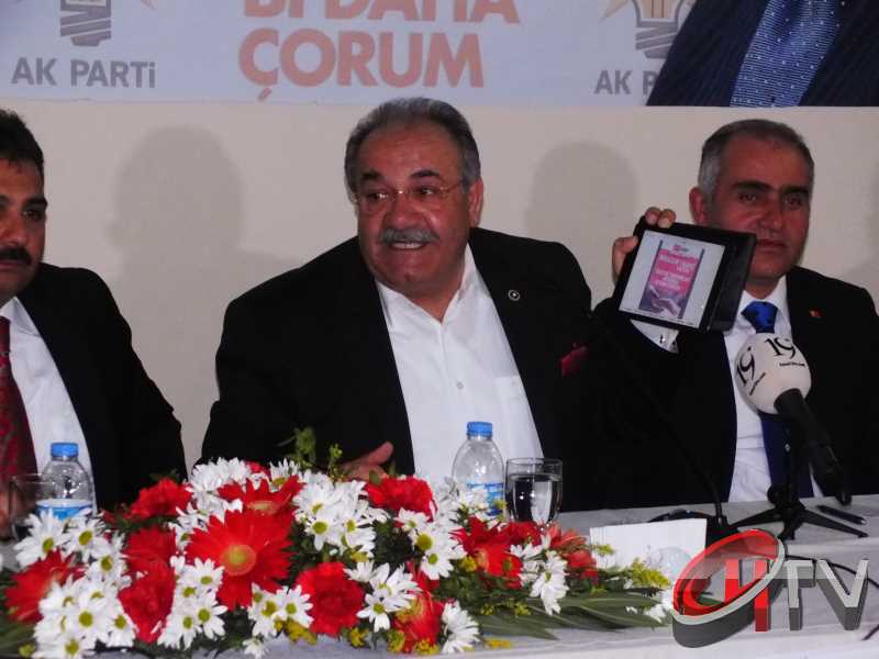 BAŞKAN KÜLCÜ ANİTTA OTELDE BASIN TOPLANTISI YAPIYOR