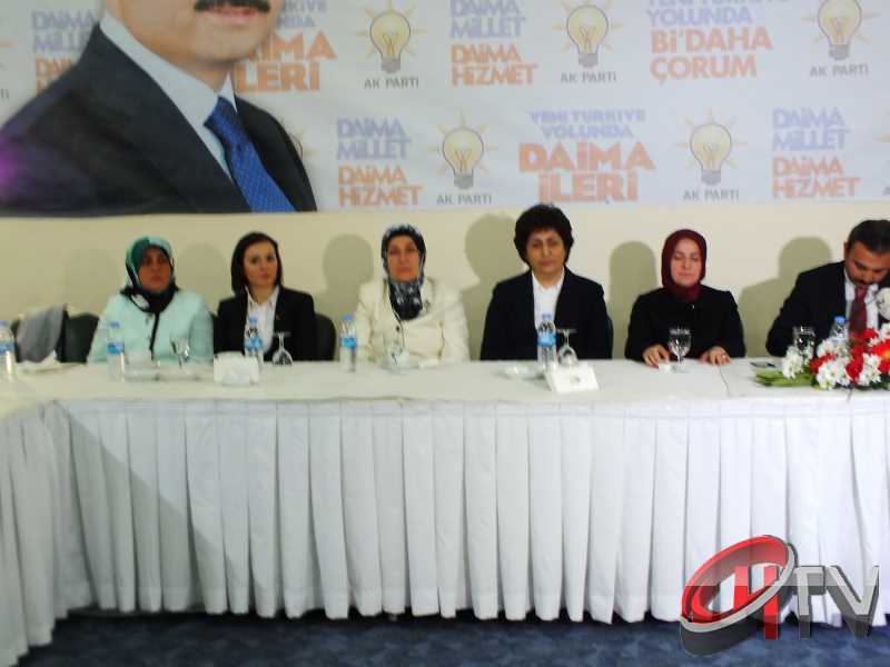 BAŞKAN KÜLCÜ ANİTTA OTELDE BASIN TOPLANTISI YAPIYOR