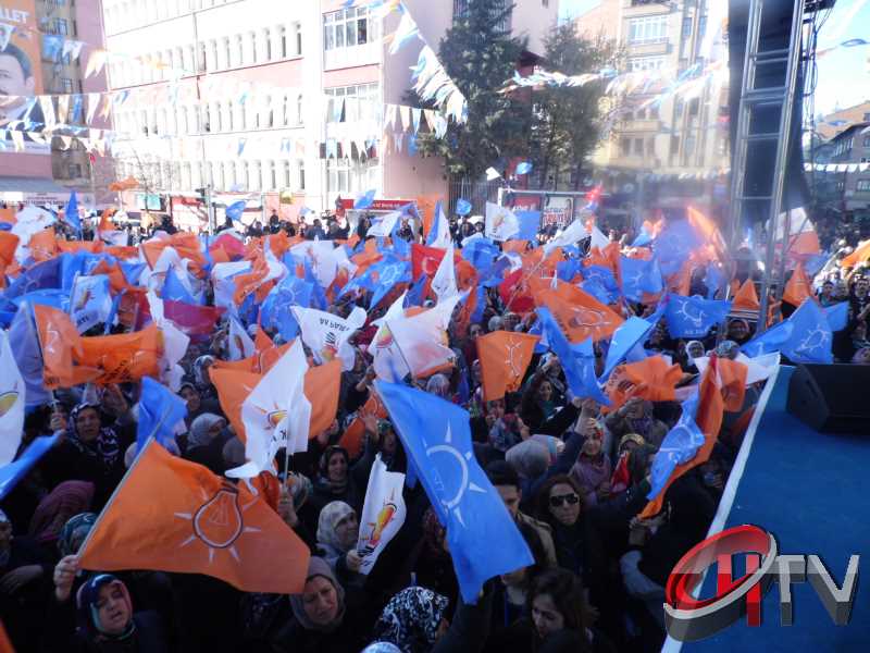 NUMAN KURTULMUŞ YAZIÇARŞIDA  COŞDU