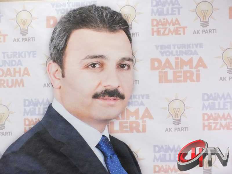 BAŞKAN KÜLCÜ ANİTTA OTELDE BASIN TOPLANTISI YAPIYOR