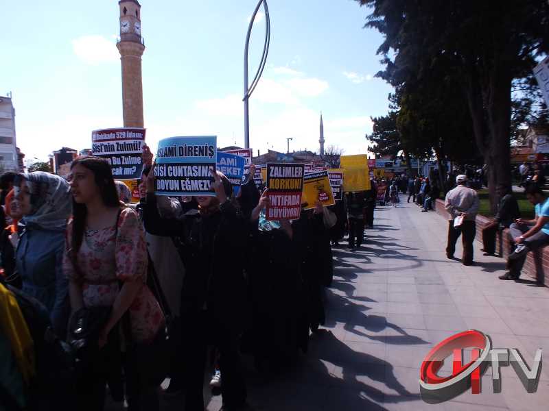 Mısır'da 528 kişi hakkında verilen idam kararı Çorum Ulucami