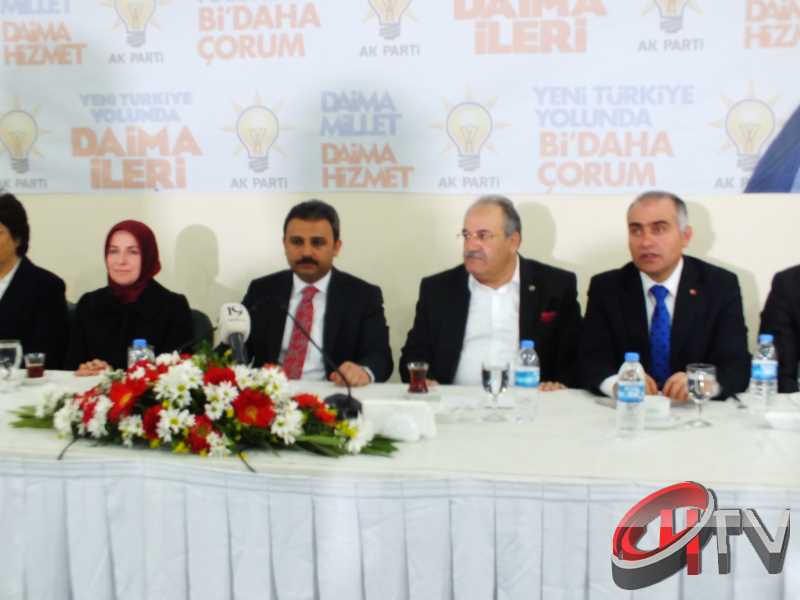 BAŞKAN KÜLCÜ ANİTTA OTELDE BASIN TOPLANTISI YAPIYOR