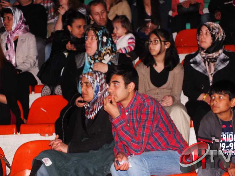 ÇORUM-ORHAN HAKALMAZ KONSERİ BAŞLADI