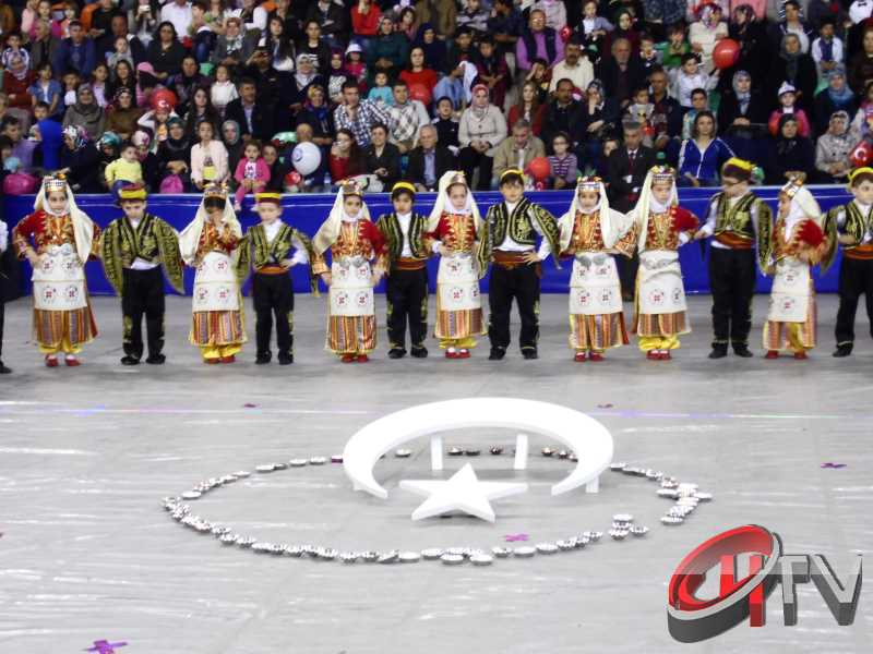 ÇORUM'DA 23 NİSAN KUTLAMALARI 