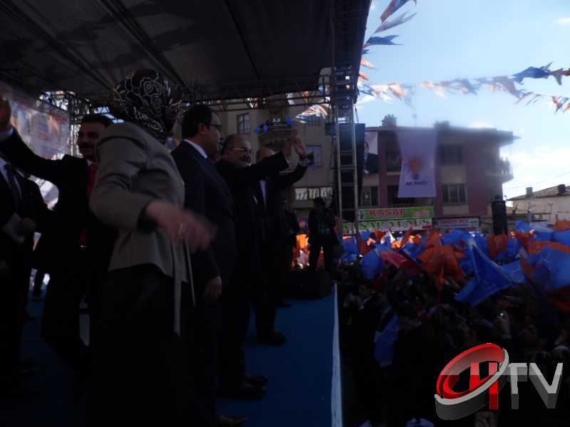 NUMAN KURTULMUŞ YAZIÇARŞIDA  COŞDU