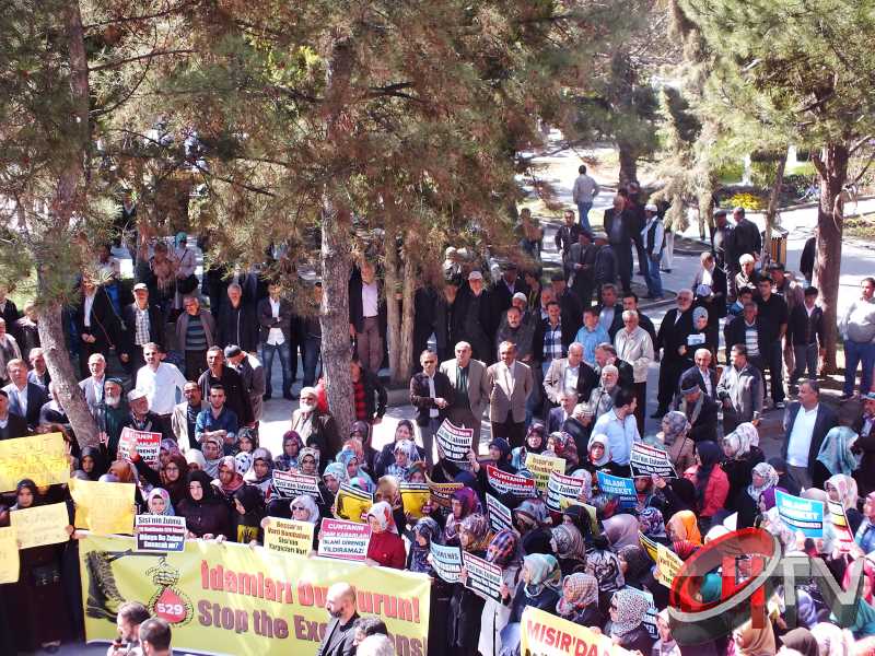 Mısır'da 528 kişi hakkında verilen idam kararı Çorum Ulucami