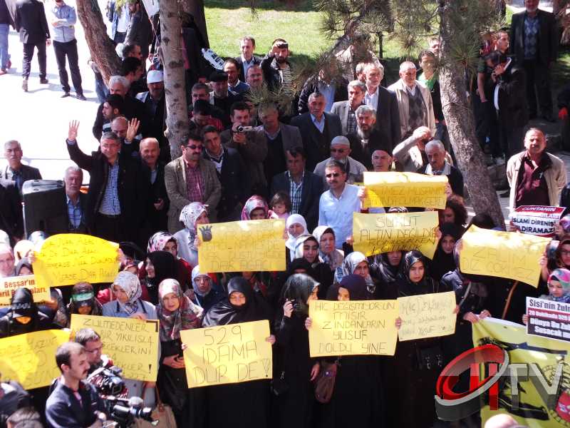 Mısır'da 528 kişi hakkında verilen idam kararı Çorum Ulucami