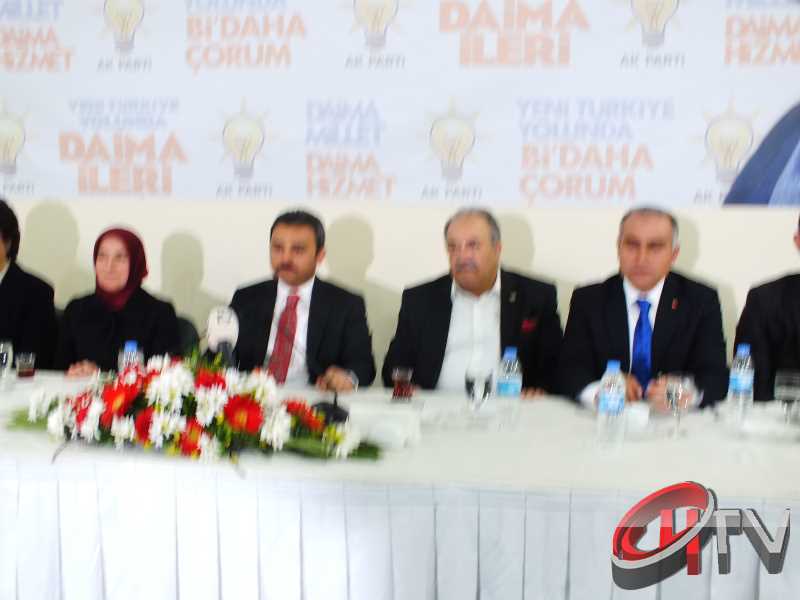 BAŞKAN KÜLCÜ ANİTTA OTELDE BASIN TOPLANTISI YAPIYOR
