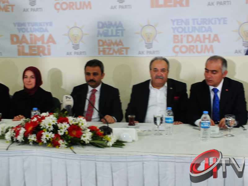 BAŞKAN KÜLCÜ ANİTTA OTELDE BASIN TOPLANTISI YAPIYOR