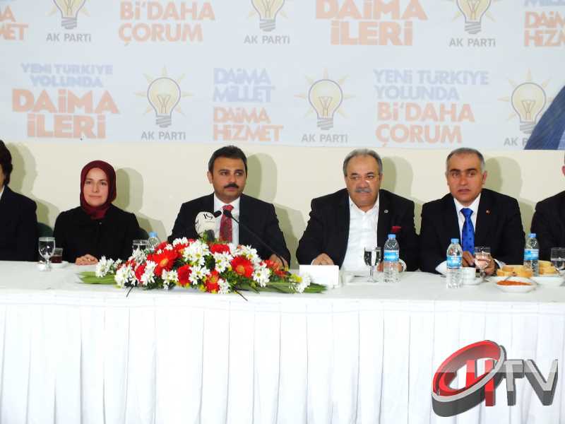 BAŞKAN KÜLCÜ ANİTTA OTELDE BASIN TOPLANTISI YAPIYOR