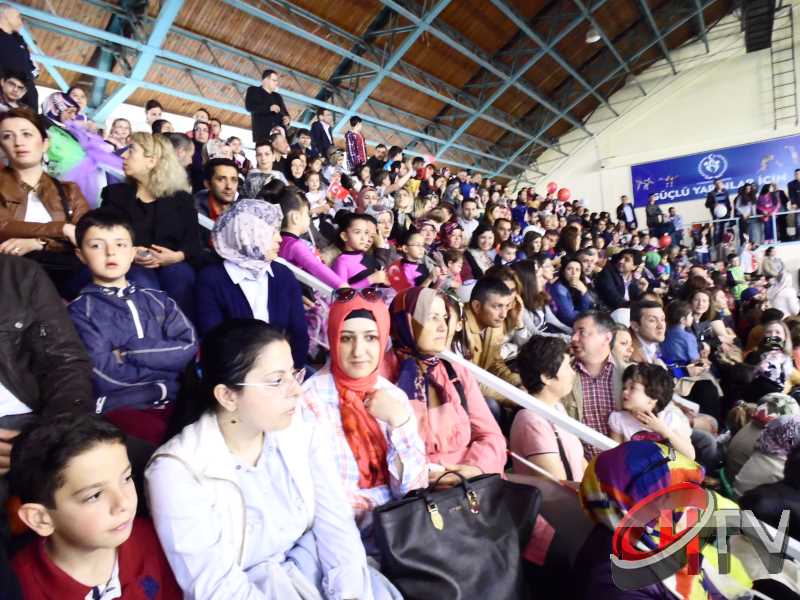 ÇORUM'DA 23 NİSAN KUTLAMALARI 