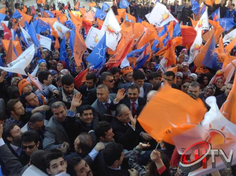 NUMAN KURTULMUŞ YAZIÇARŞIDA  COŞDU