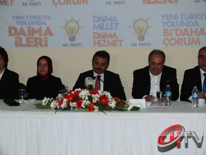 BAŞKAN KÜLCÜ ANİTTA OTELDE BASIN TOPLANTISI YAPIYOR