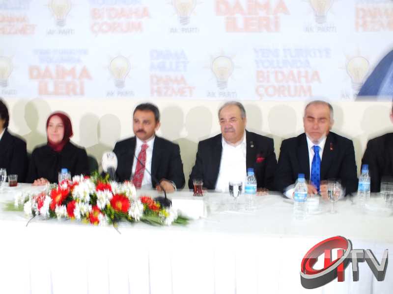 BAŞKAN KÜLCÜ ANİTTA OTELDE BASIN TOPLANTISI YAPIYOR