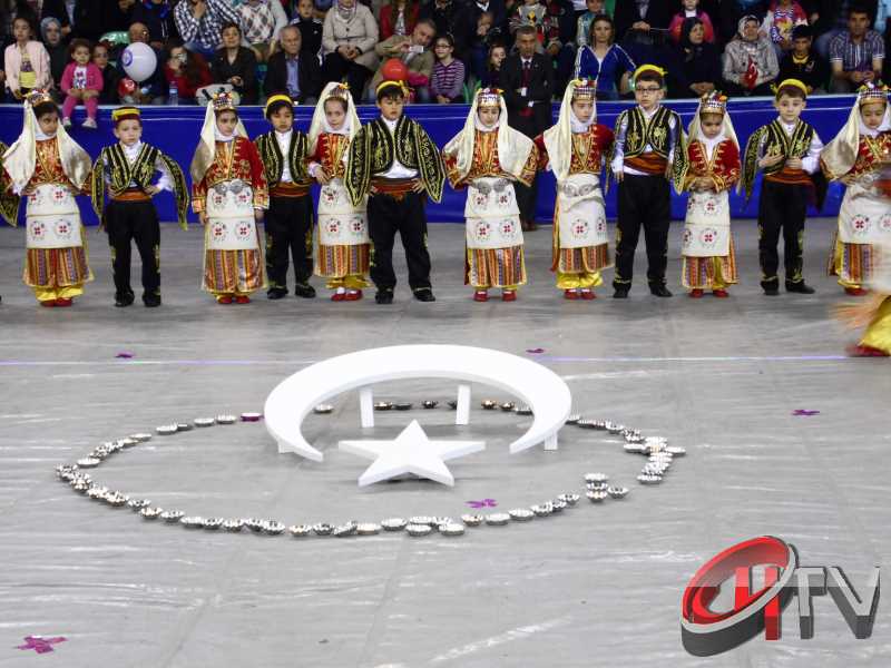 ÇORUM'DA 23 NİSAN KUTLAMALARI 