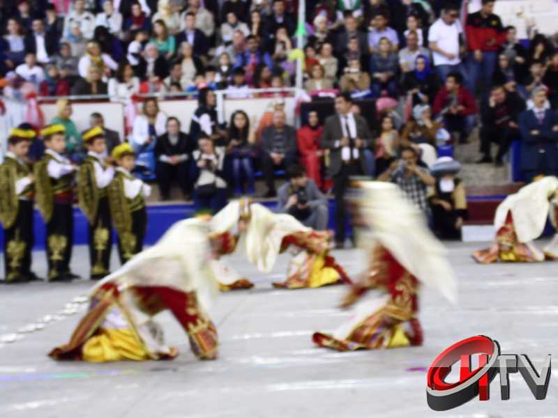 KARE KARE 23.NİSAN KUTLAMALARI FOTOĞRAFLARI Çorum Atatürk Kapalı Spor salonunda 23 Nisan Ulusal Egemenlik ve Çocuk Bayramı’nın 94. Yıldönümü etkinliklerle kutlanıyor.