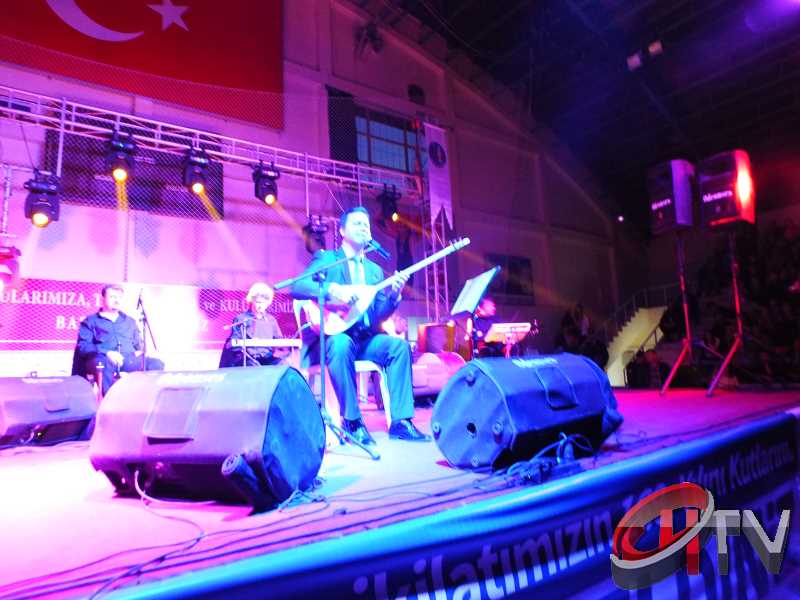 ÇORUM-ORHAN HAKALMAZ KONSERİ BAŞLADI