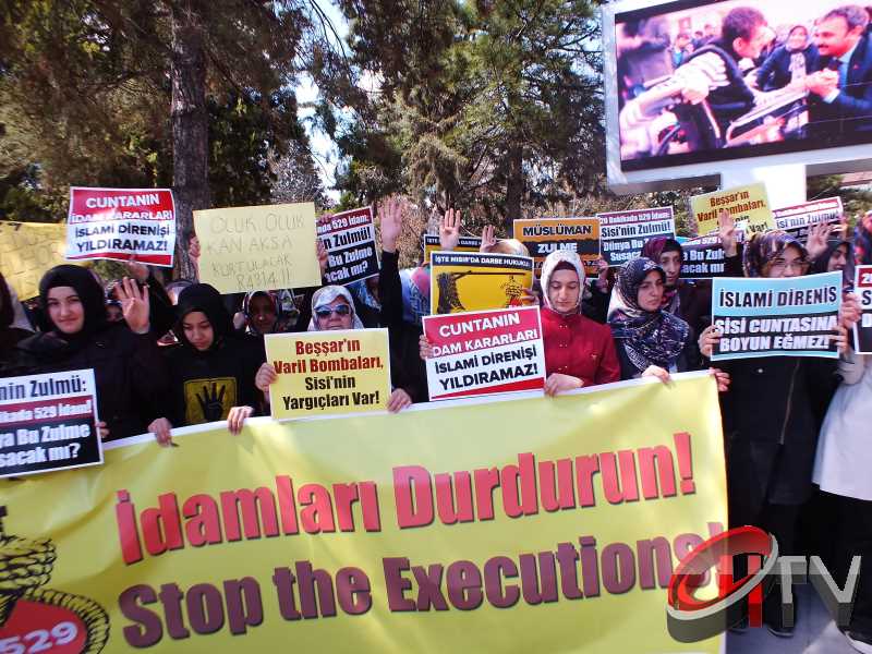 Mısır'da 528 kişi hakkında verilen idam kararı Çorum Ulucami