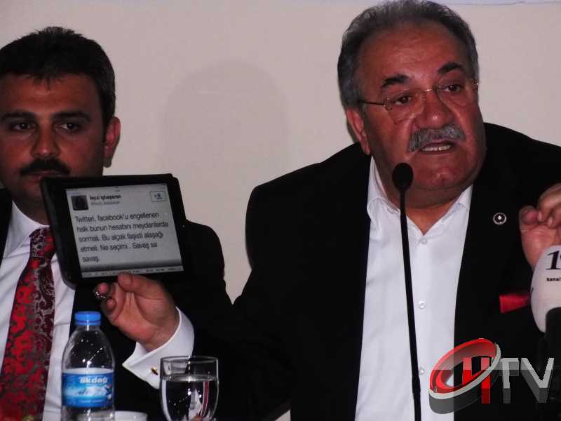 BAŞKAN KÜLCÜ ANİTTA OTELDE BASIN TOPLANTISI YAPIYOR