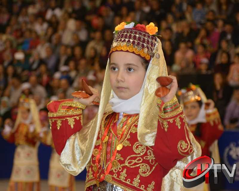 KARE KARE 23.NİSAN KUTLAMALARI FOTOĞRAFLARI Çorum Atatürk Kapalı Spor salonunda 23 Nisan Ulusal Egemenlik ve Çocuk Bayramı’nın 94. Yıldönümü etkinliklerle kutlanıyor.