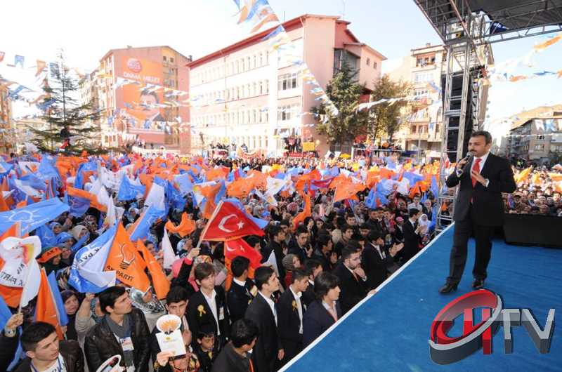 NUMAN KURTULMUŞ YAZIÇARŞIDA  COŞDU