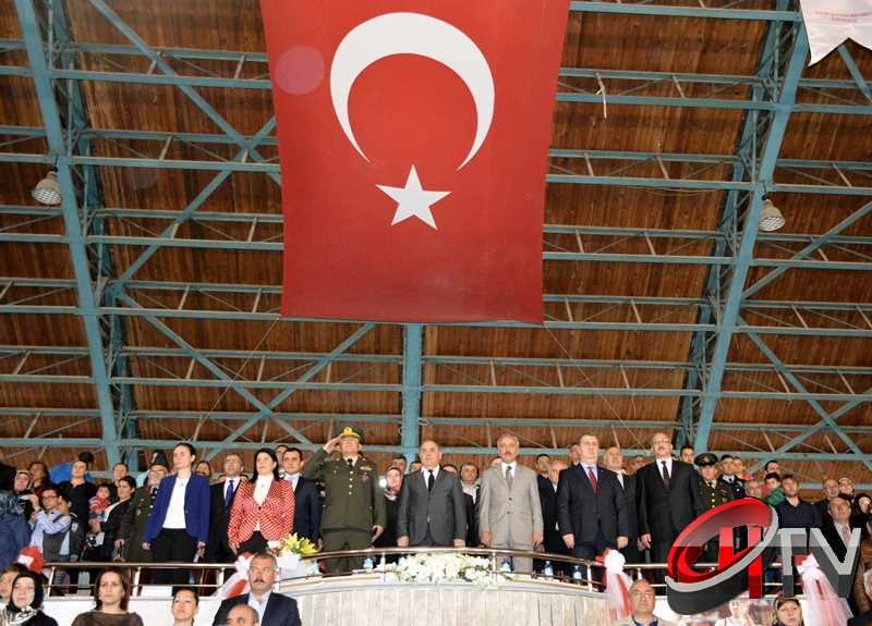 KARE KARE 23.NİSAN KUTLAMALARI FOTOĞRAFLARI Çorum Atatürk Kapalı Spor salonunda 23 Nisan Ulusal Egemenlik ve Çocuk Bayramı’nın 94. Yıldönümü etkinliklerle kutlanıyor.