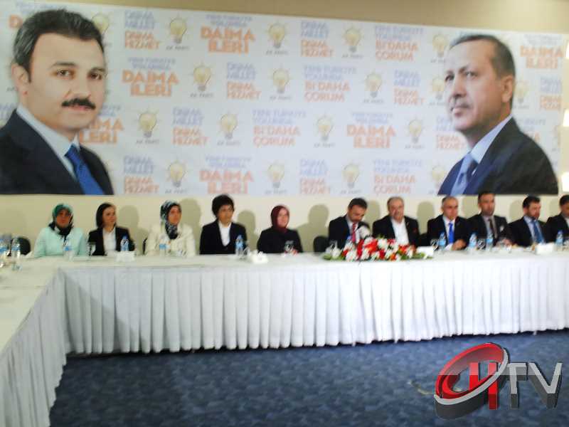 BAŞKAN KÜLCÜ ANİTTA OTELDE BASIN TOPLANTISI YAPIYOR