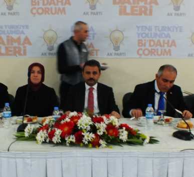 BAŞKAN KÜLCÜ ANİTTA OTELDE BASIN TOPLANTISI YAPIYOR