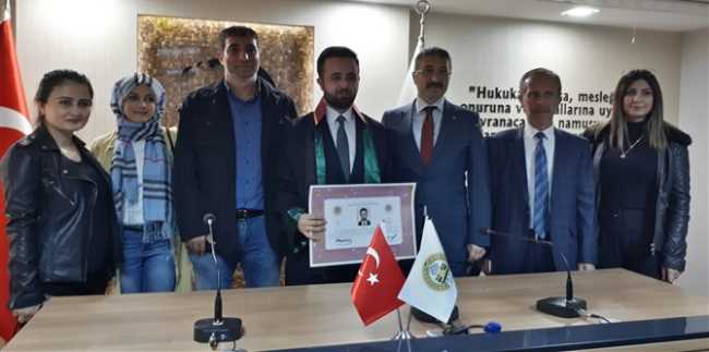 6 Avukat Törenle Cübbe giydi