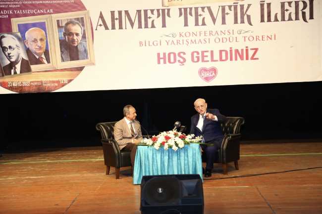 İsmail Kahraman "Biz böyle olursak biz mazimize layık oluruz"