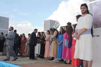 ‘AĞLAYAN ŞEHİR-HATTUŞA’ KENDİ MEKÂNINDA SAHNELENDİ