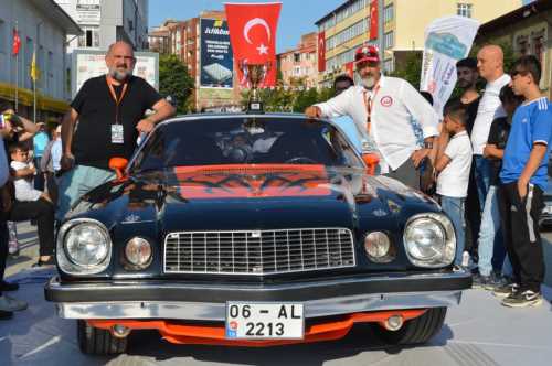 1950-1980 model klasik otomobiller görücüye çıktı