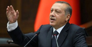 BAŞBAKAN KİMLİĞİMİ ŞU KÜRSÜYE BIRAKIR GİDERİM