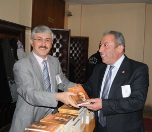 Belediye Safahat Dağıttı