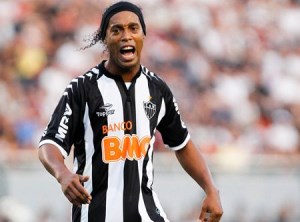 BEŞİKTAŞ Ronaldinho BOMBASINI  PATLATTI