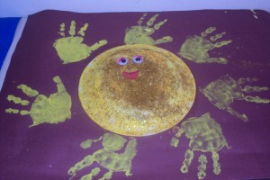 MİNİK KALPLER PARMAK BOYASI İLE GÜNEŞİ