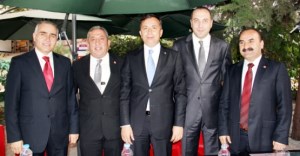 ÇORUM'DA SİYASİ PARTİLER BİR BİRLERİ BAYRAMLAŞMADILAR