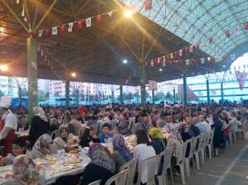 5000 KİŞİLİK İFTAR SOFRASINDA BULUŞMA